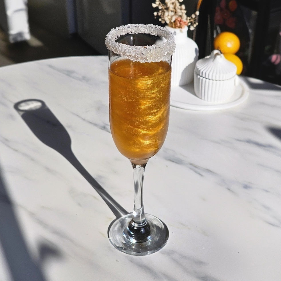 Edible Glitter Gold Shaker - 250 Servings